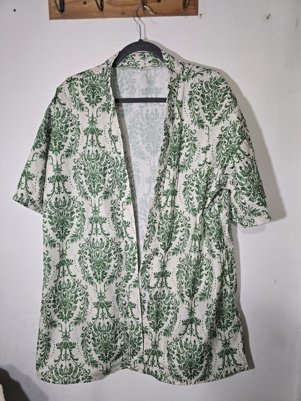 Green Damask Short Sleeve Shirt - Women Pants & Jumpsuits